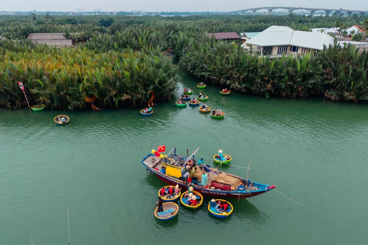 Thu Bon River and the Boats: The Water That Made and Unmade the Port