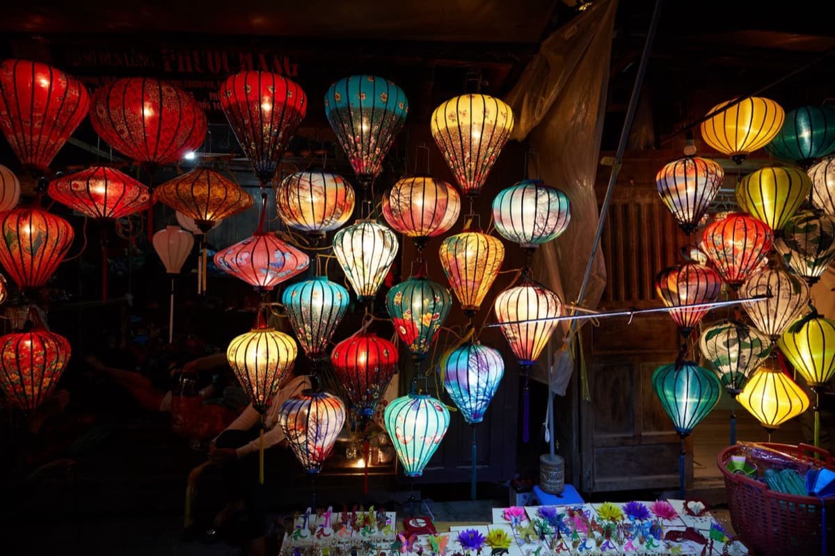 An Hoi Islet and Night Market: Commerce Reborn as Spectacle