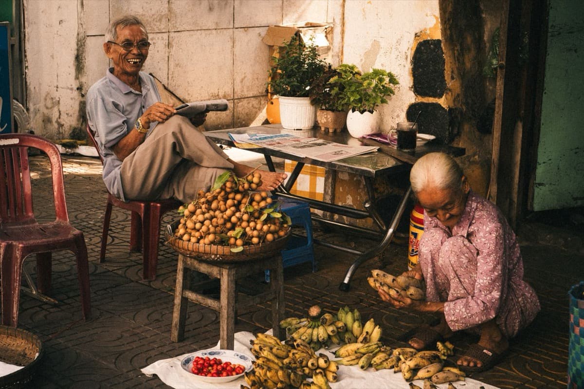 Dong Ba Market: The Engine Room of the Capital