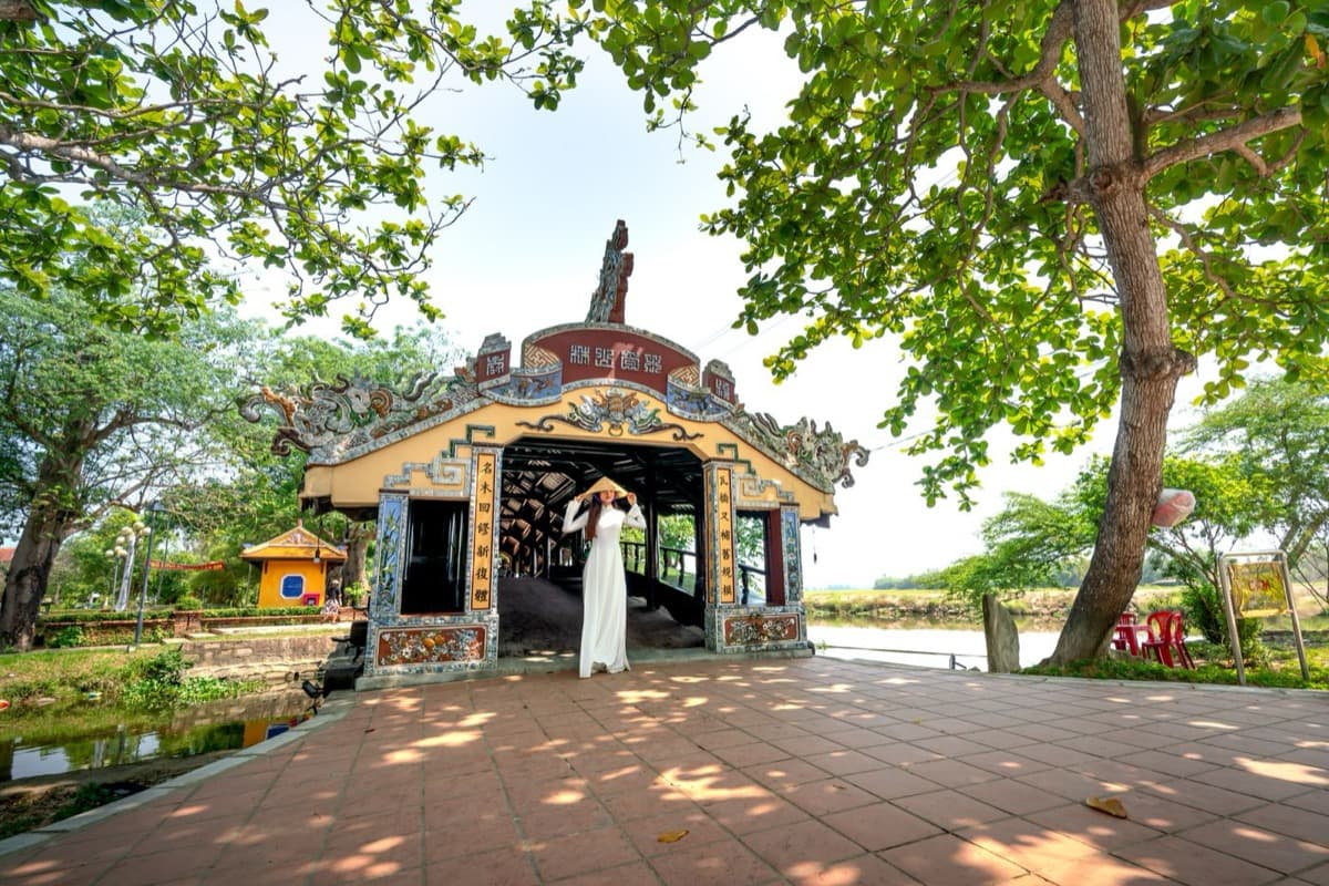 Gia Hoi Old Quarter: Crossing the Threshold