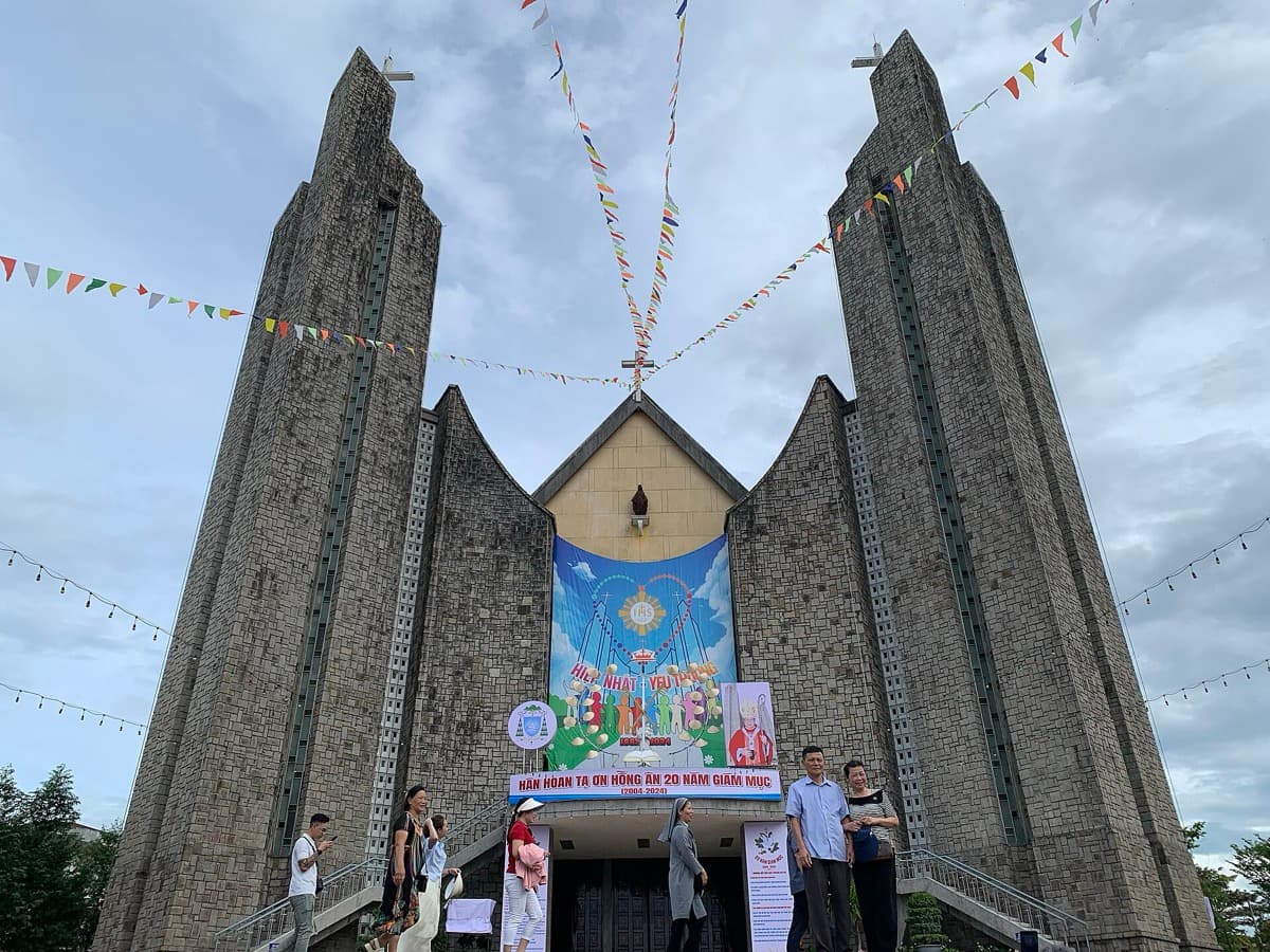 Phu Cam Cathedral: The Colonial Faith