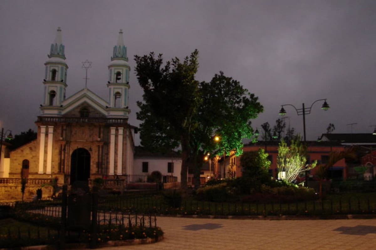 Caranqui Neighborhood -- Ancestral Food Roots