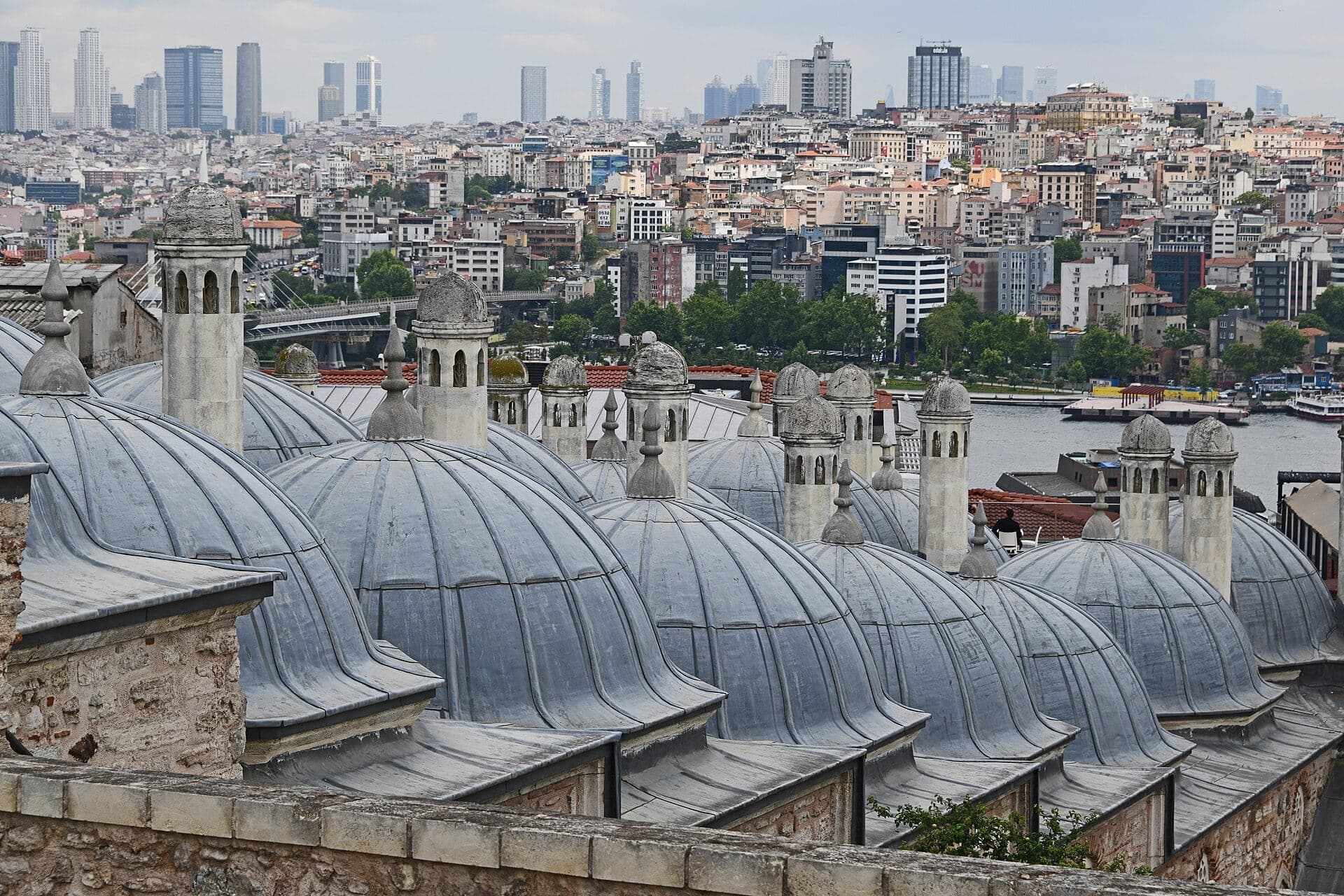 Suleymaniye Terrace: Sinan's View and Tomb