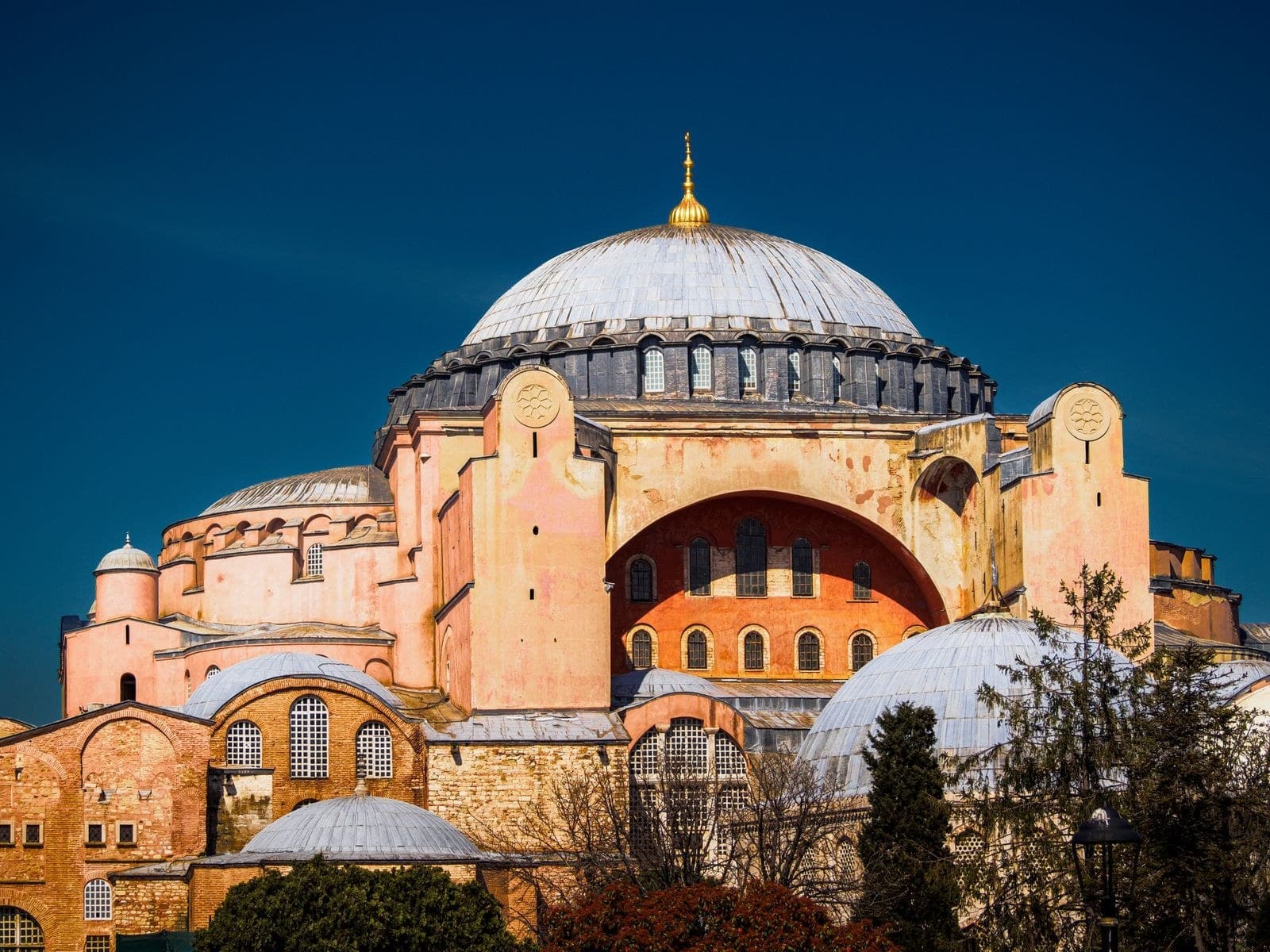 Hagia Sophia: The Building the Conqueror Kept