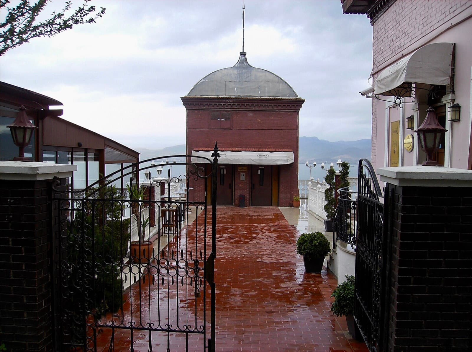 The Asansor and the Karatas Quarter