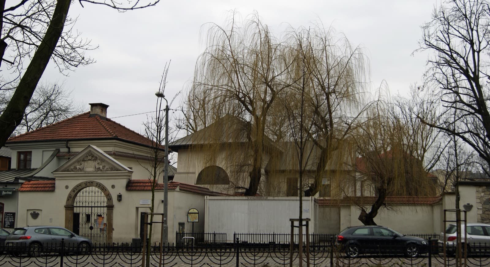 The Remuh Synagogue and Cemetery: Kazimierz's Wall of Broken Headstones