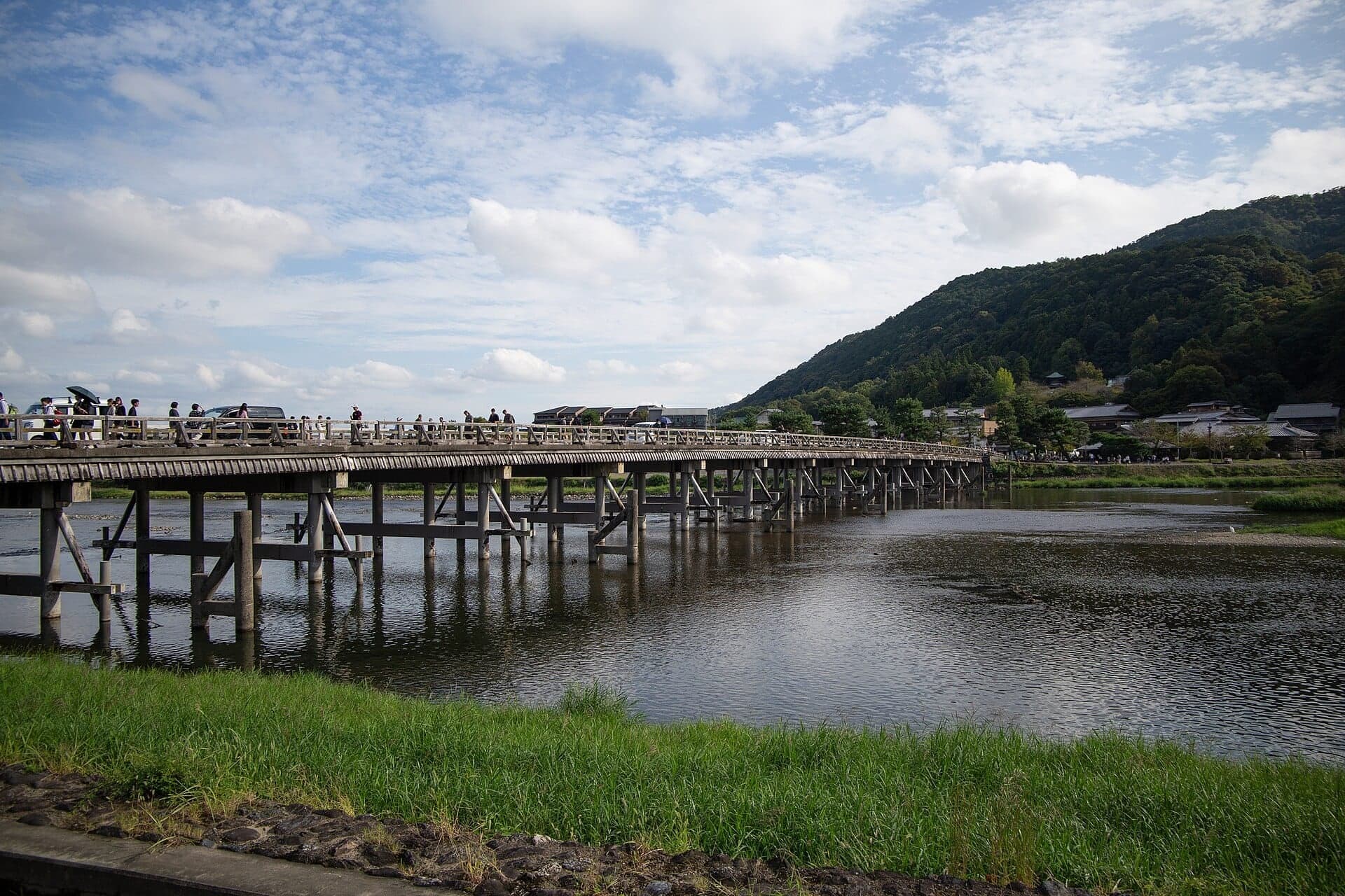 Togetsukyo Bridge: Cypress Rails on Concrete
