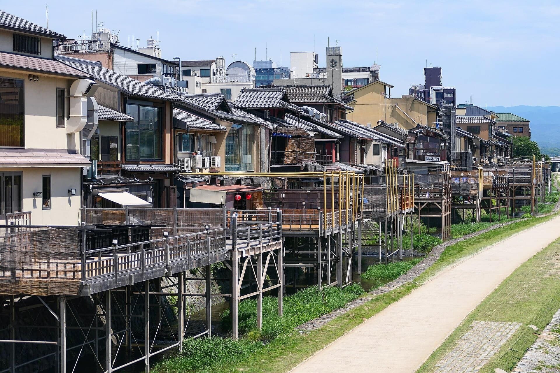 Pontocho Park: Rooms on the River