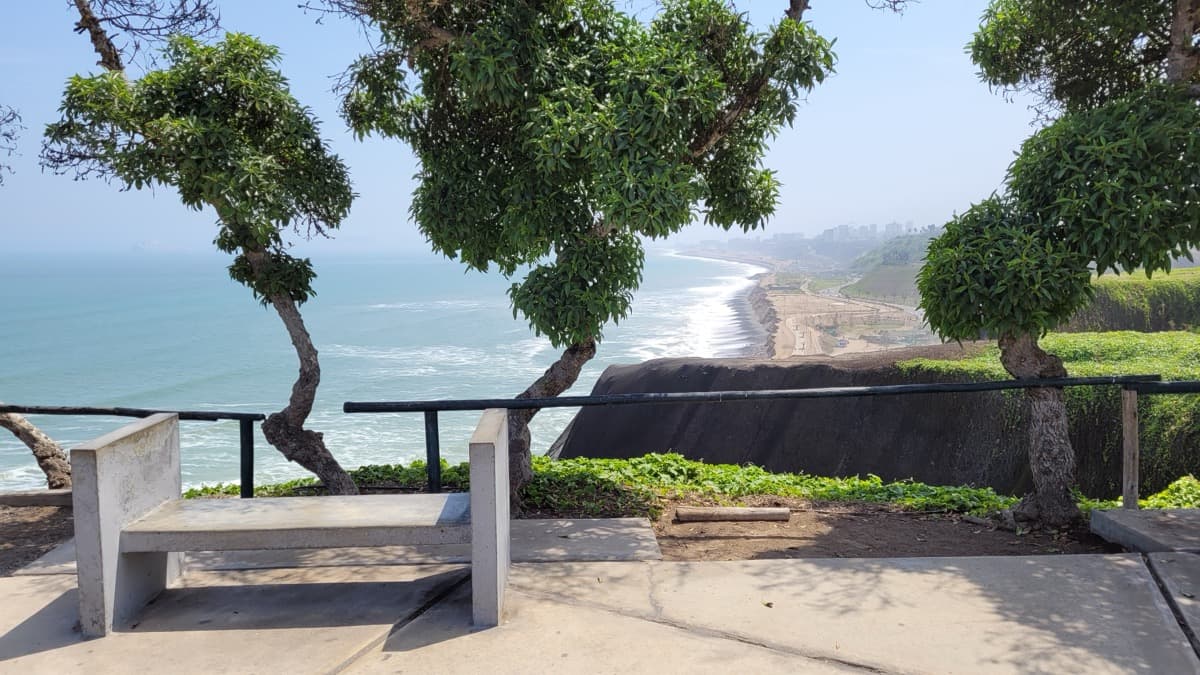 Malecón & Pacific Ocean Viewpoint