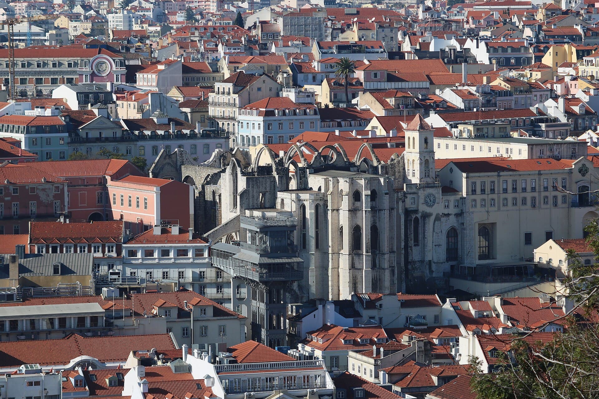 Convento do Carmo: The Wound Left Open