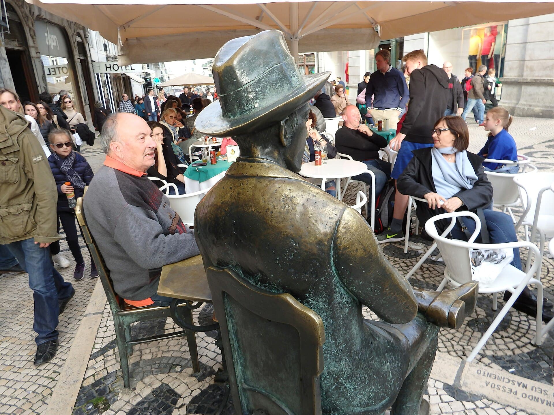 Chiado and the Statue of Fernando Pessoa: Building, Ruin, Rebuilding