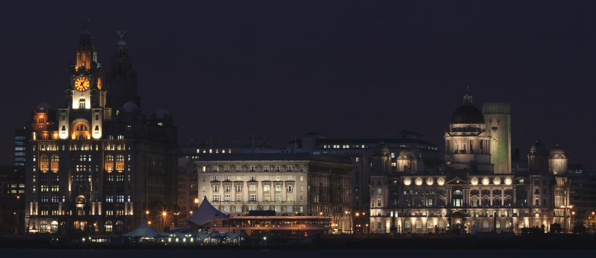 Pier Head and the Three Graces: The Empire-Wealth Architecture