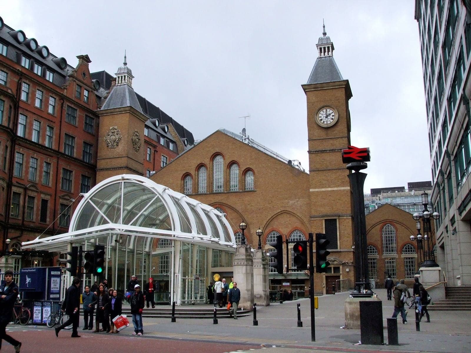 Liverpool Street: The Edge of the City