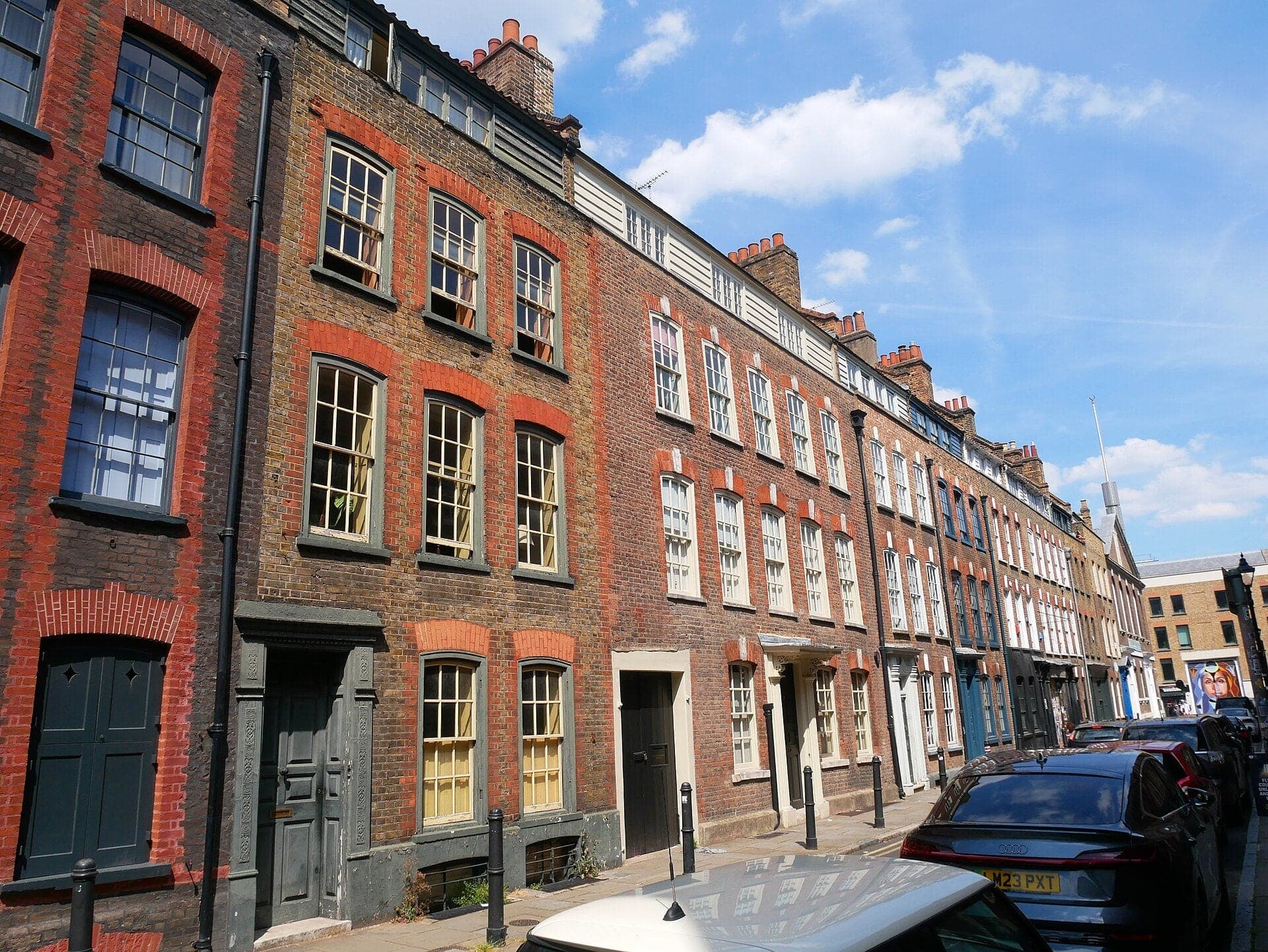 Fournier Street: The Weavers' Windows