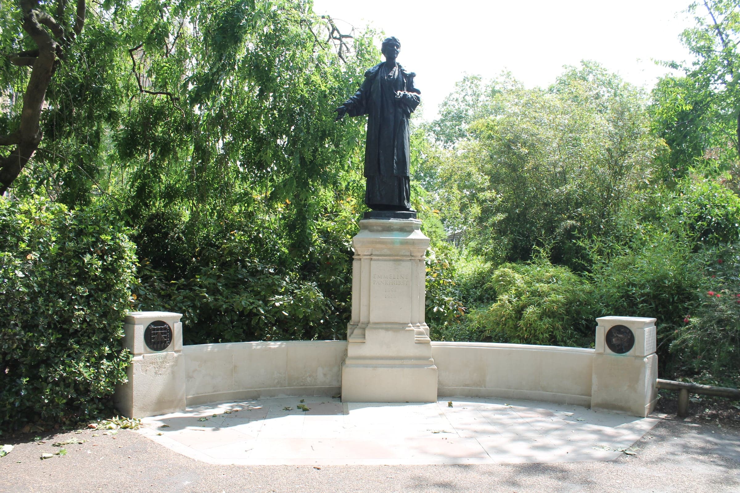 Victoria Tower Gardens: Pankhurst at Parliament's Door