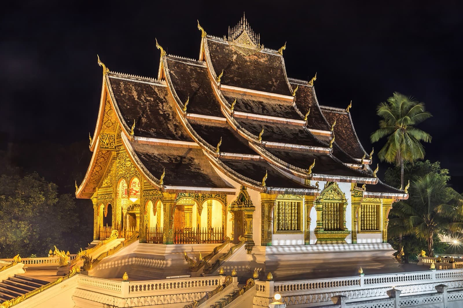 Luang Prabang Travel Guide: Days, Transport, Season, Safety, Budget