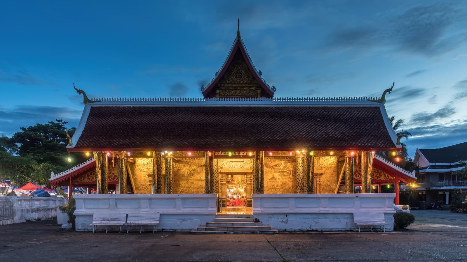 One Day in Luang Prabang: A Walkable Itinerary, Dawn to Night Market