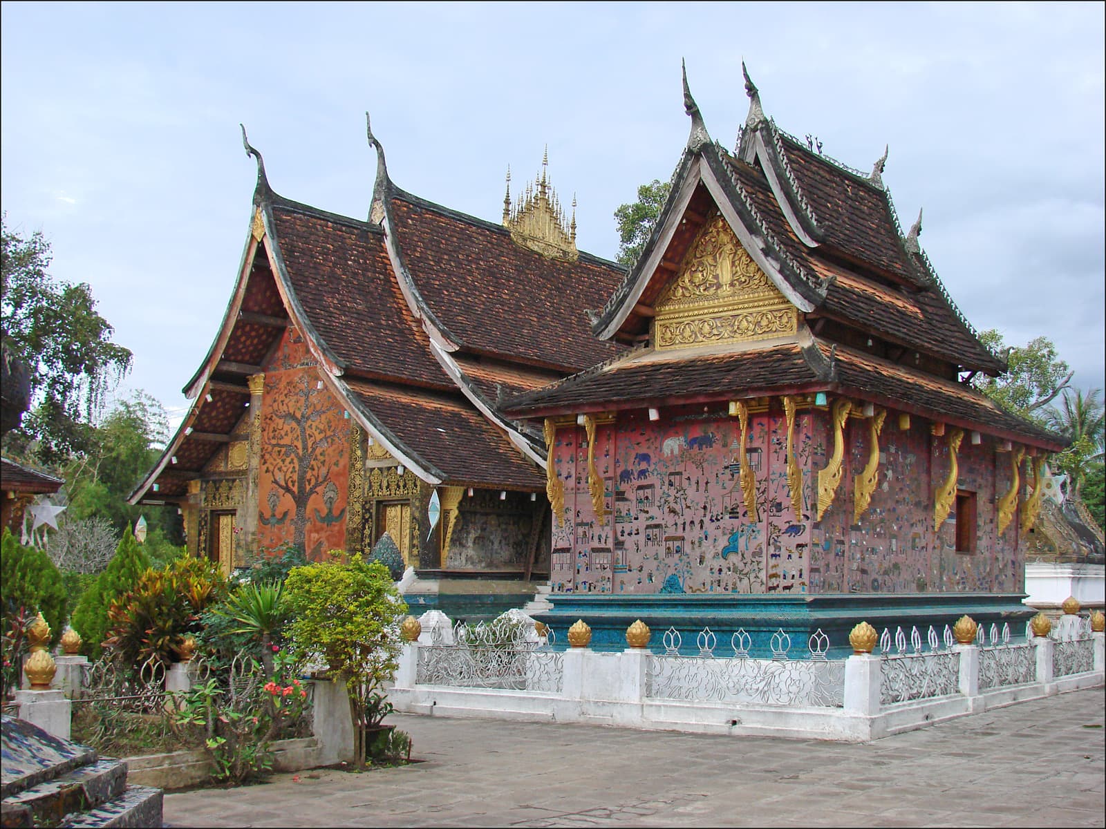 Wat Xieng Thong: The Temple Where Lao Kings Were Crowned and Mourned