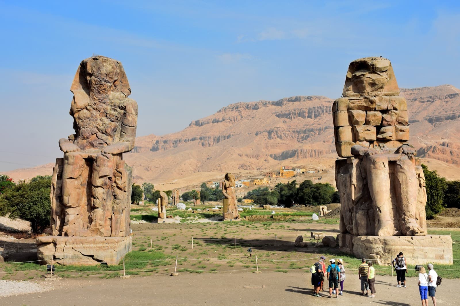 The Colossi of Memnon: Two Giants Guarding a Temple That Is Gone