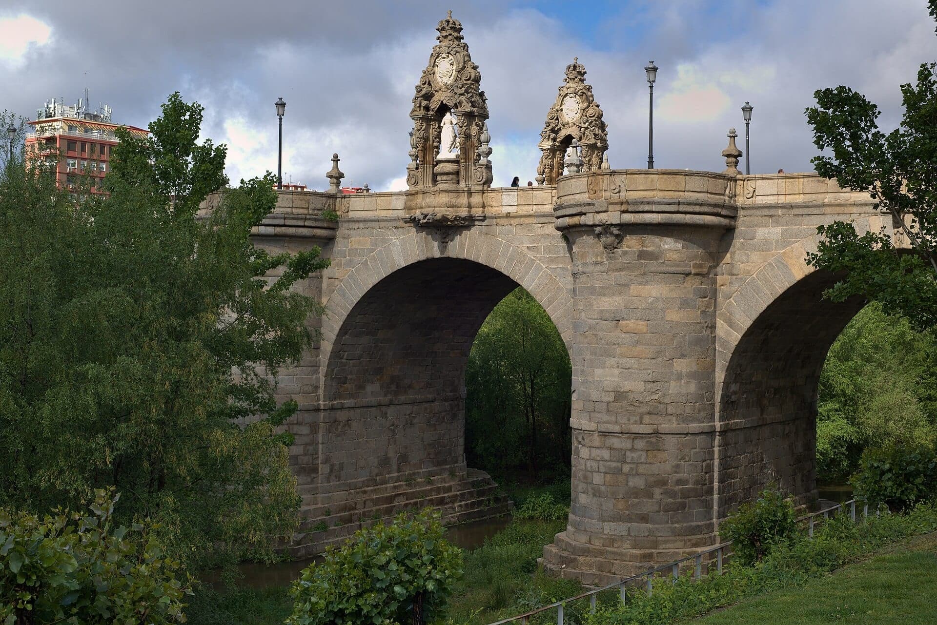 Puente de Toledo: Ribera's Bridge of Saints