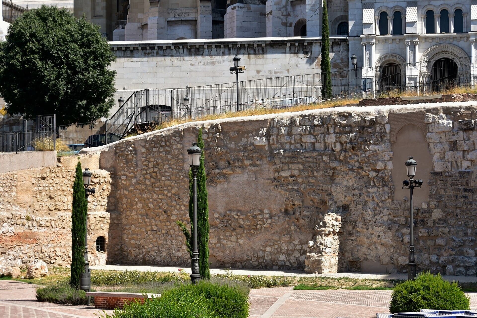 Muralla Árabe: Madrid's Ninth-Century Wall