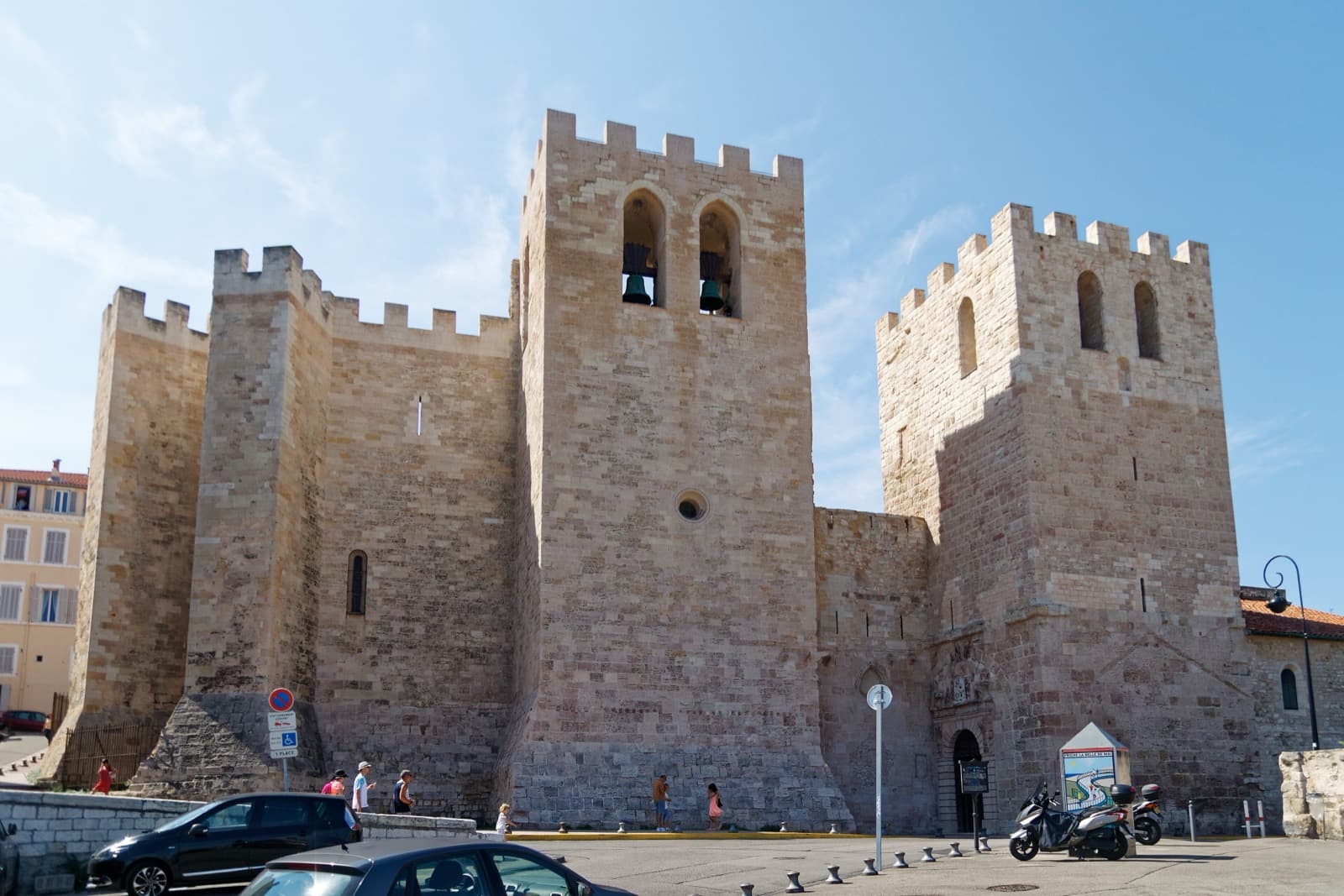 Abbaye Saint-Victor: The Port That Was Christian Before France