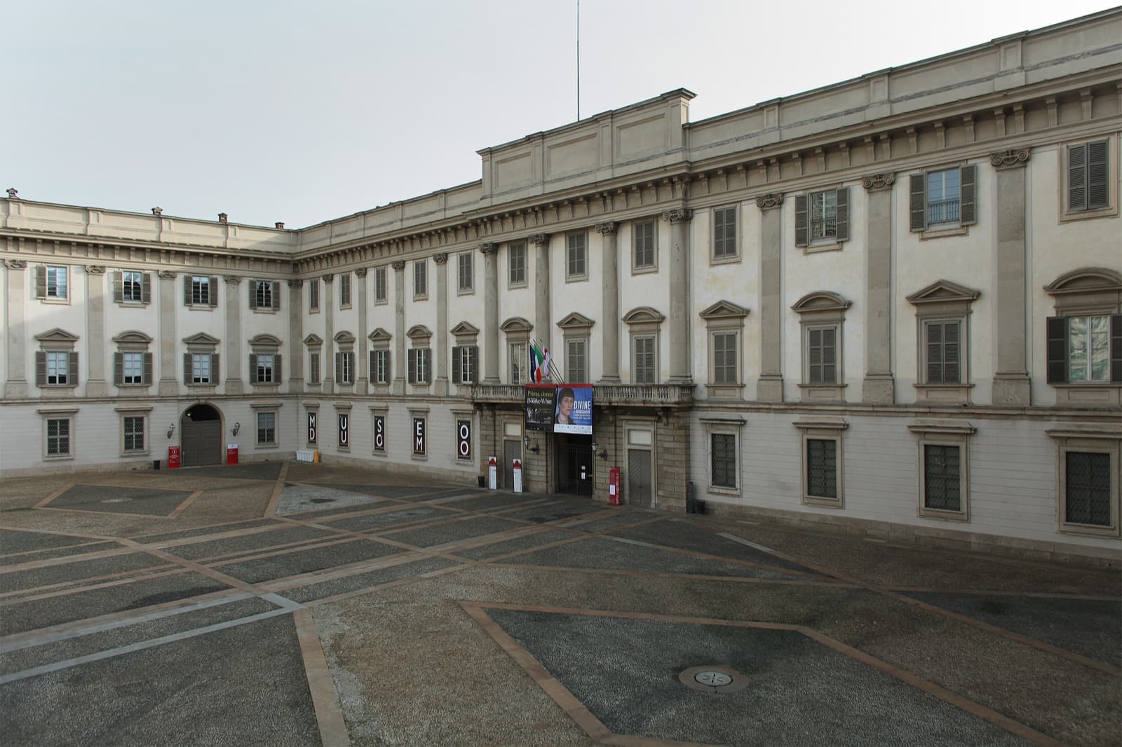 Palazzo Reale: The Court Beside the Cathedral