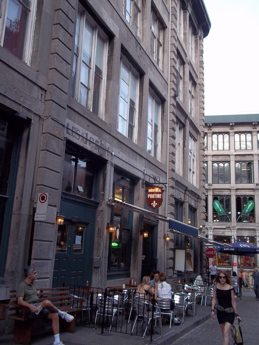 Rue Saint-Paul: The 1672 Street