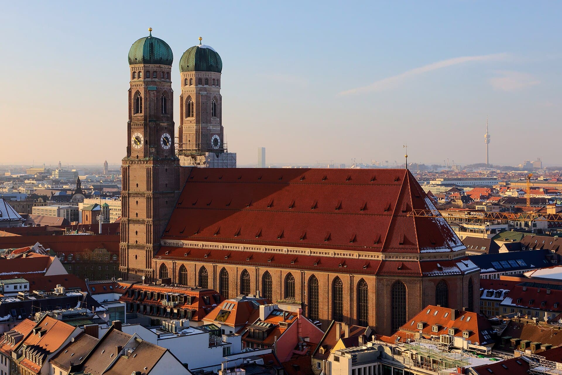 Munich Travel Guide: Days, Transport, Timing, Safety, and Budget