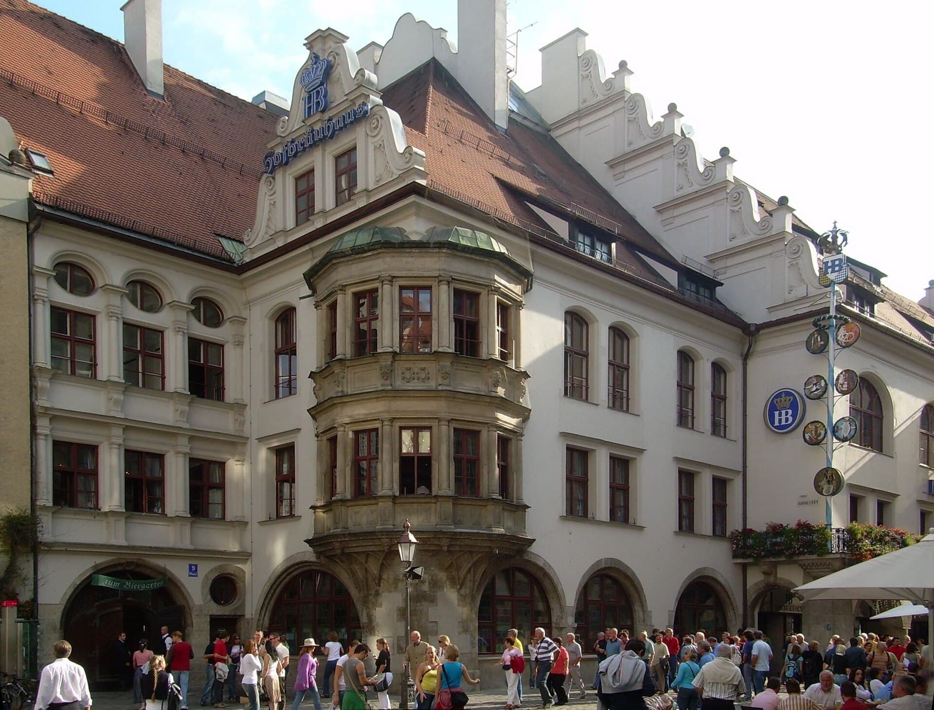 Hofbräuhaus am Platzl: How a Duke's Private Brewery Became Munich's Public Beer Hall