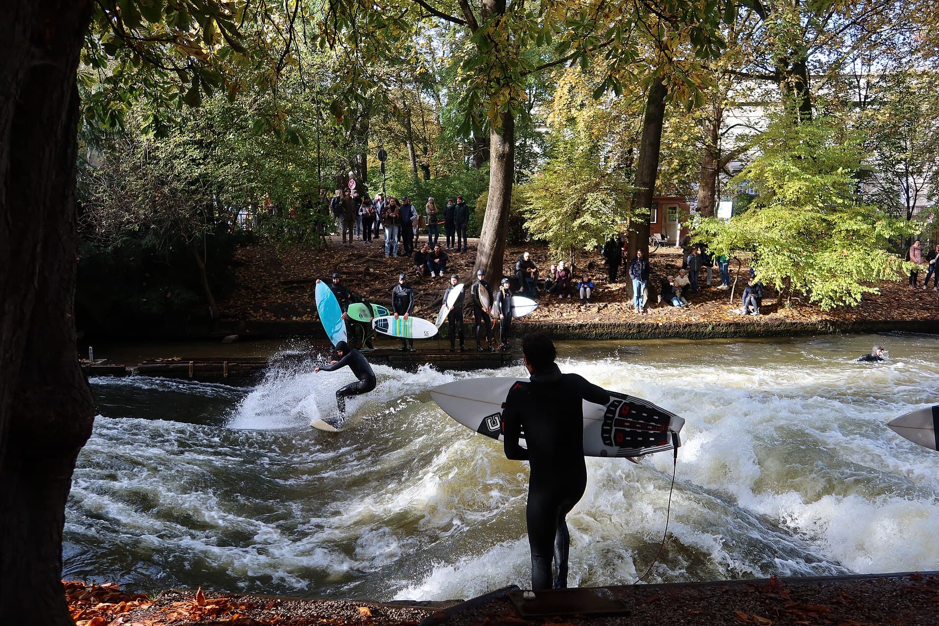 The Eisbachwelle: the standing wave surfers ride downtown