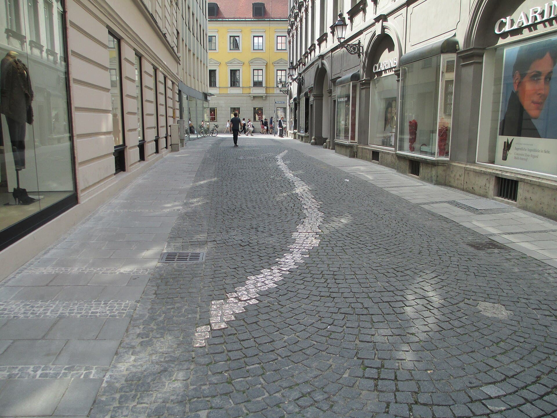 Viscardigasse: The Shirkers' Alley