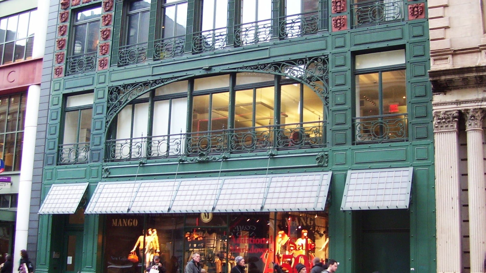 Little Singer Building: The Grammar Pointing Forward