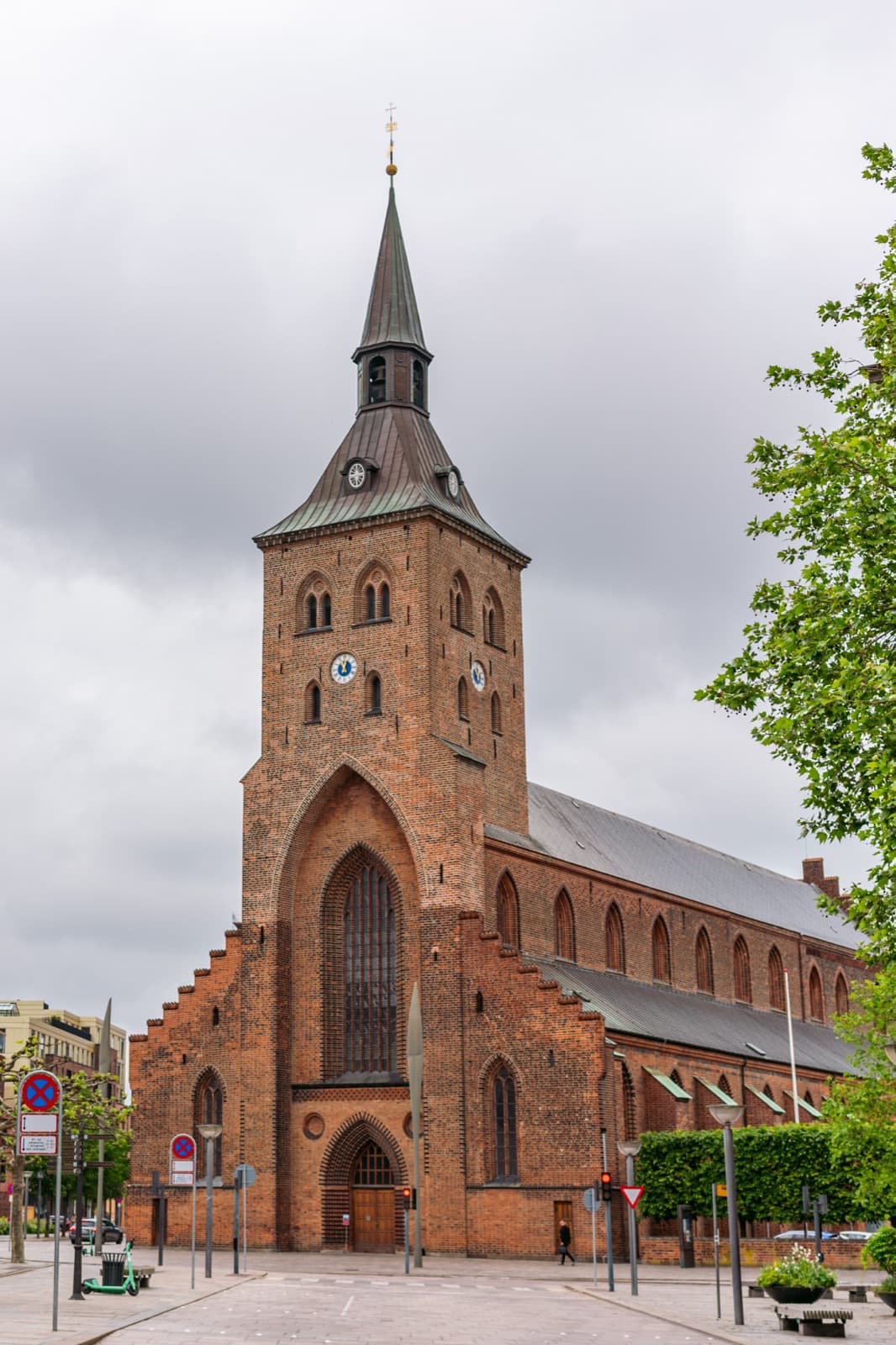 Saint Canute's Cathedral: The Odense Church of a Murdered Medieval King