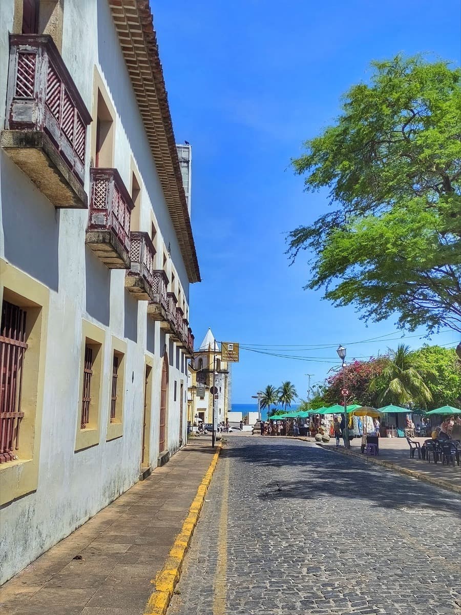 Quatro Cantos: Where the Blocos and Frevo Converge