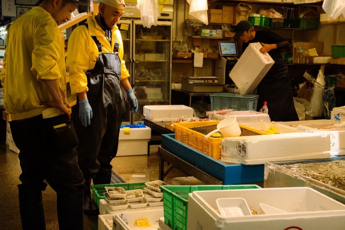 Kuromon Ichiba Market: Osaka's Kitchen