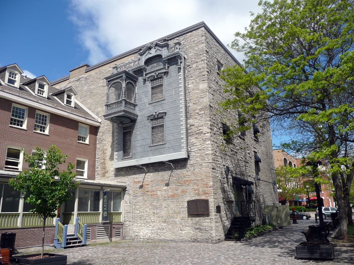 Tin House Court: The Tinsmith Trade Preserved