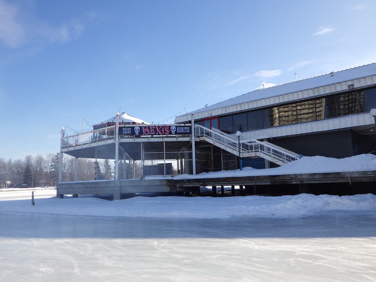 Dow's Lake Pavilion Plaza