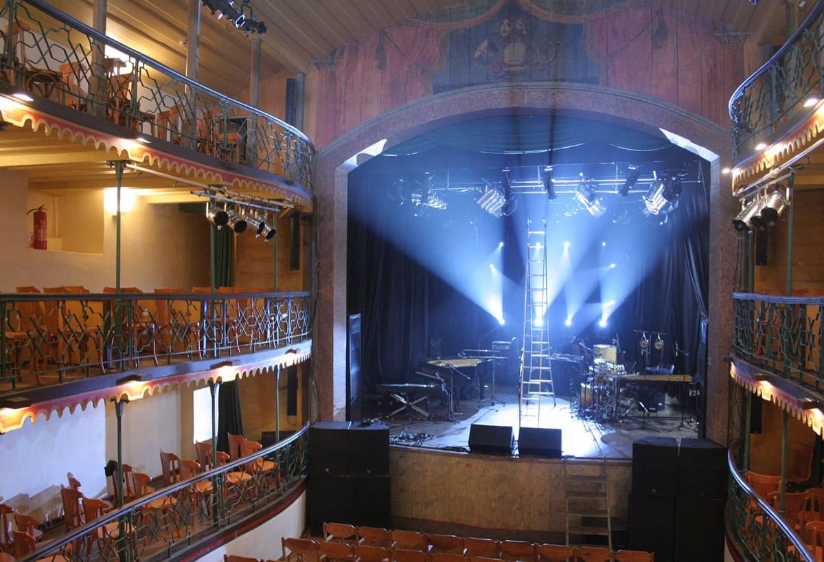 Casa da Ópera: The Stage Gold Also Built