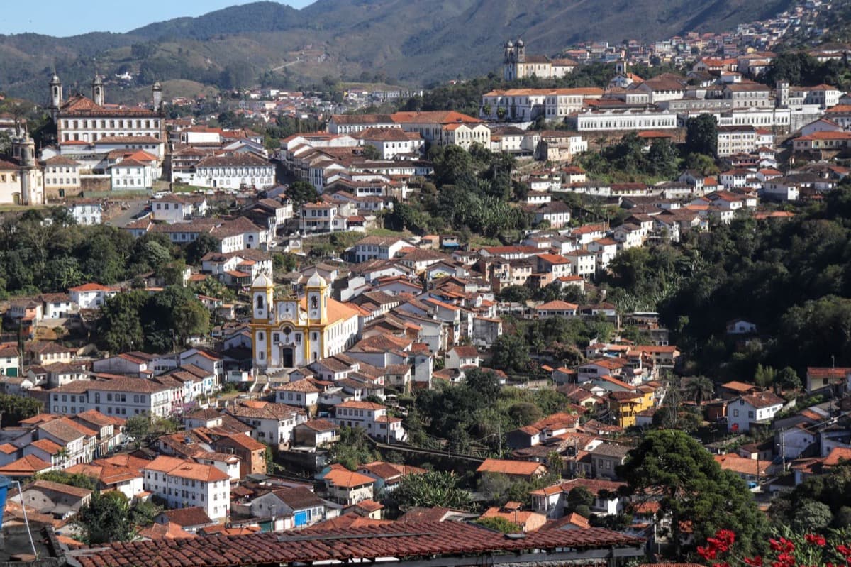 Adro de Santa Efigenia: Looking Back Over the Town