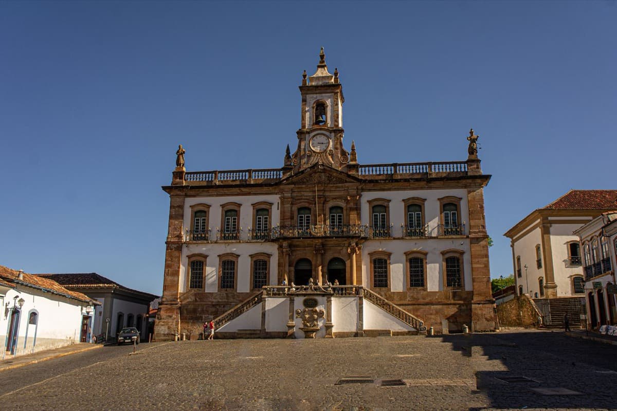 Praça Tiradentes: Gold and the Inconfidencia