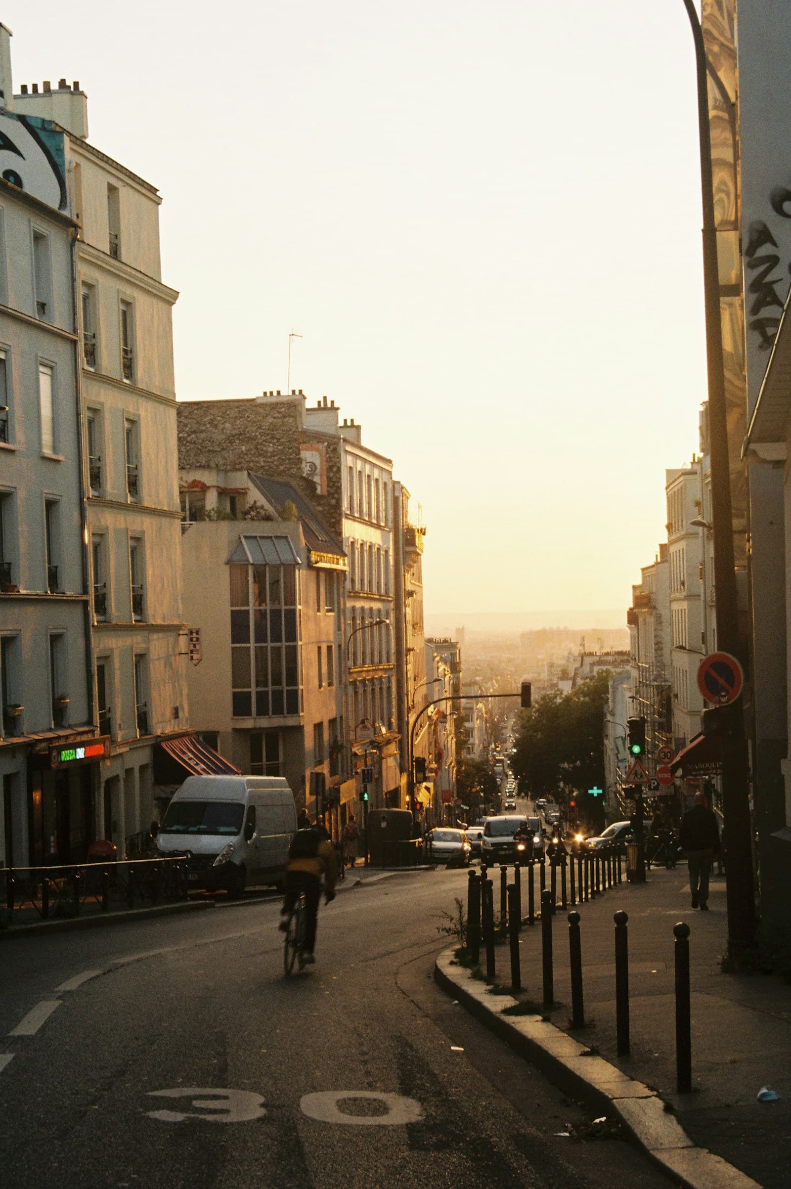 Belleville: Commune Hill, Immigrant Hill