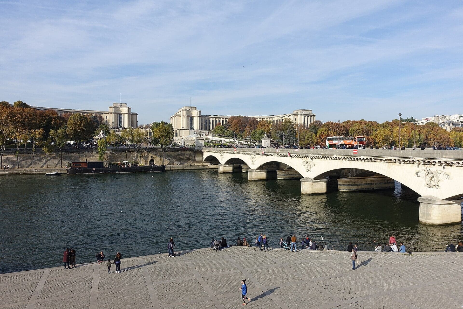 Pont d'Iéna: Napoleon's Bridge to the Tower