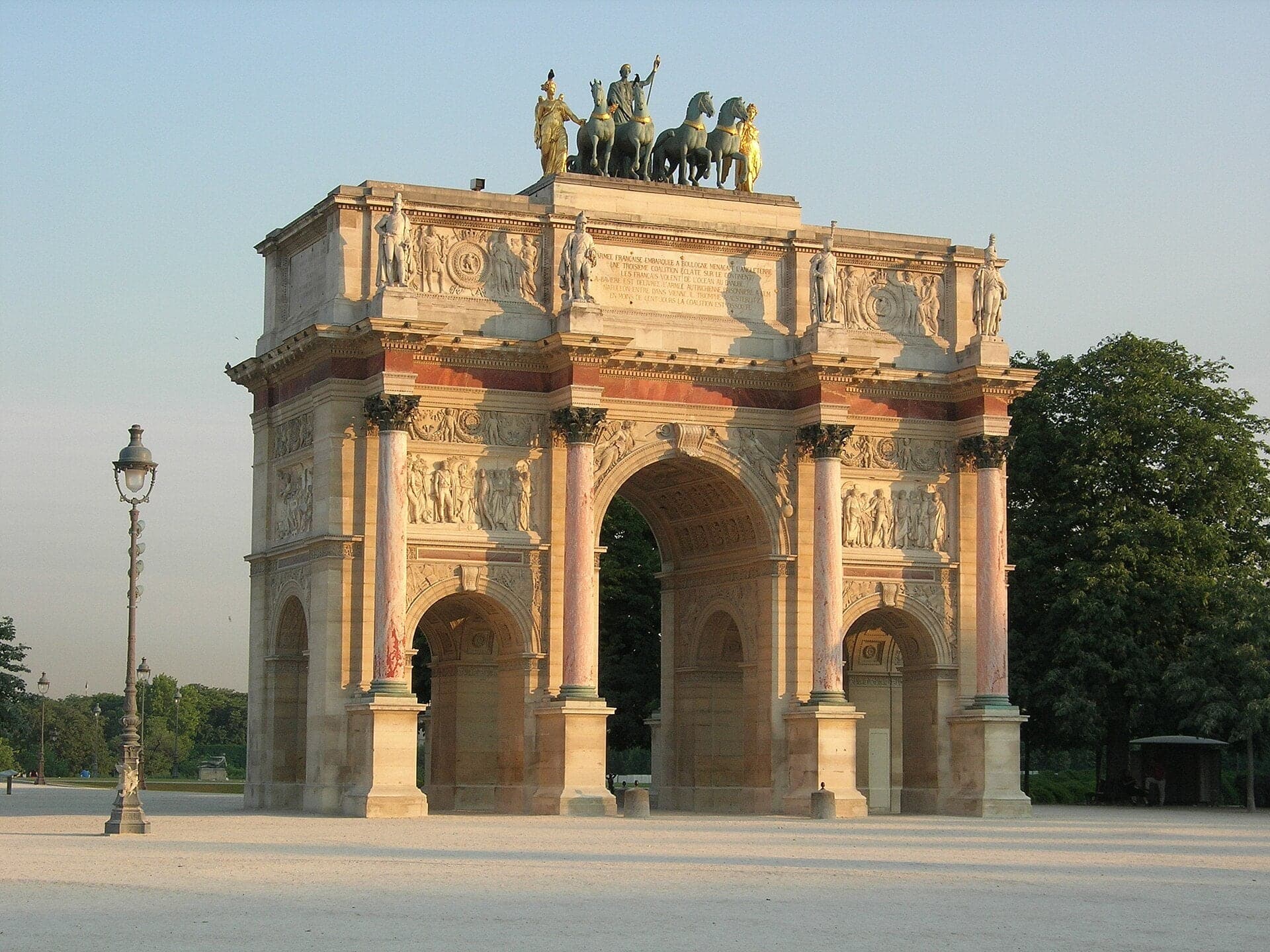Arc du Carrousel: A Gate to a Vanished Palace