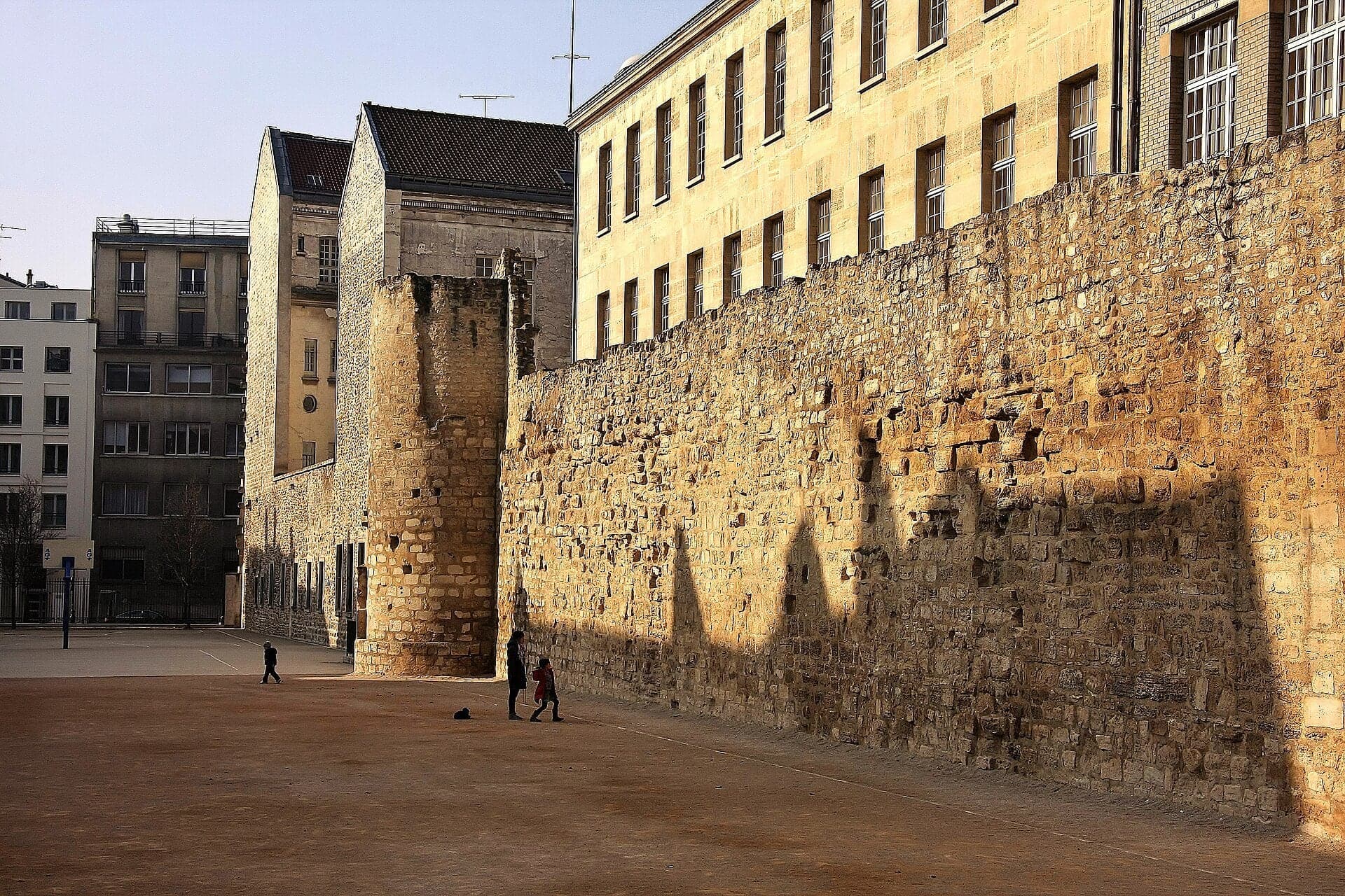 Philippe Auguste's Wall: Paris in the 1190s