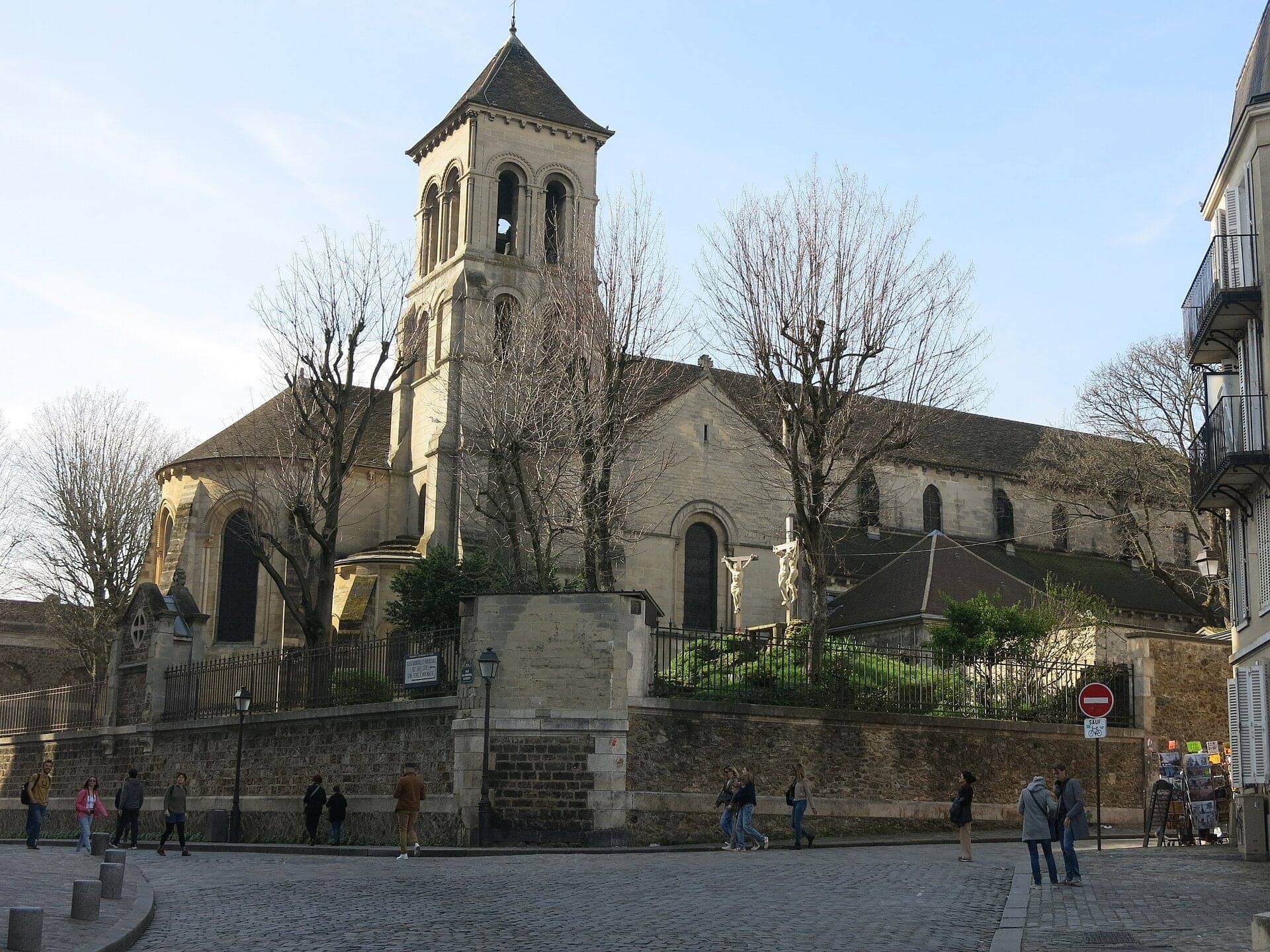Place du Tertre: The Village and Its Abbey Church