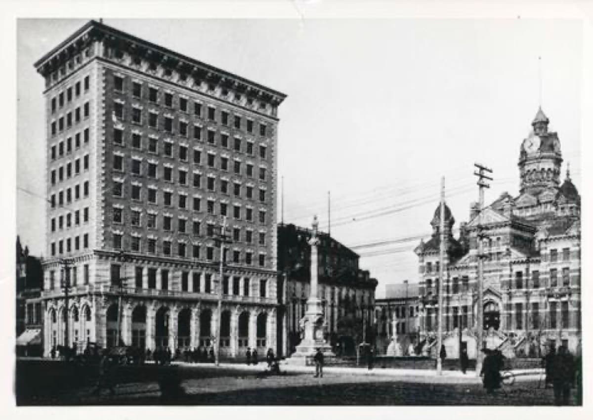 Old City Hall and the Second Bank: The Institutions the Room Built