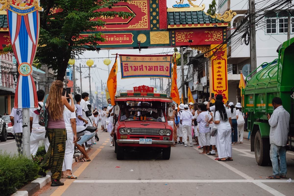The Vegetarian Festival and the Nine Emperor Gods