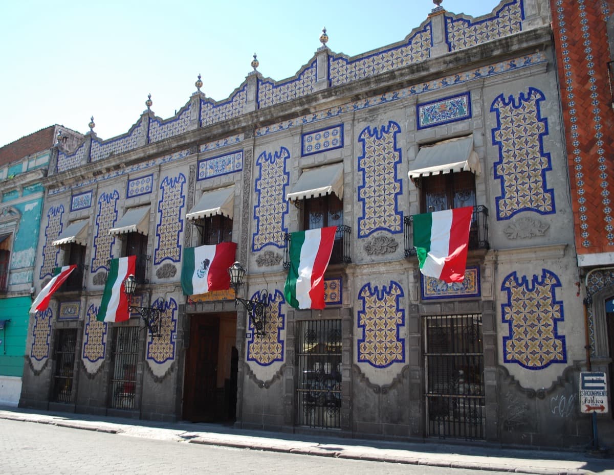 Calle de los Dulces — Avenida 6 Oriente