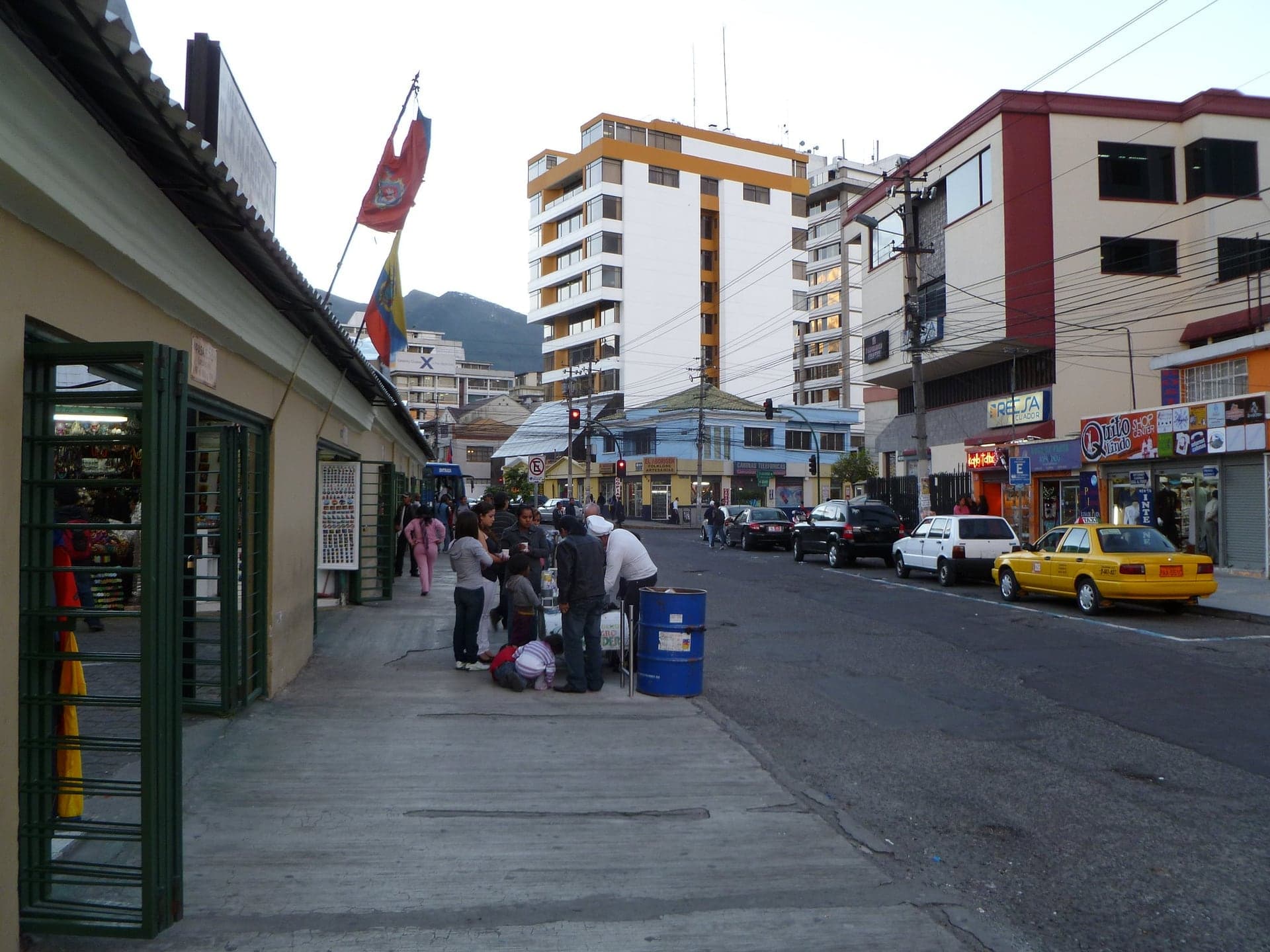 Mercado Artesanal: From Pavement to Market Hall
